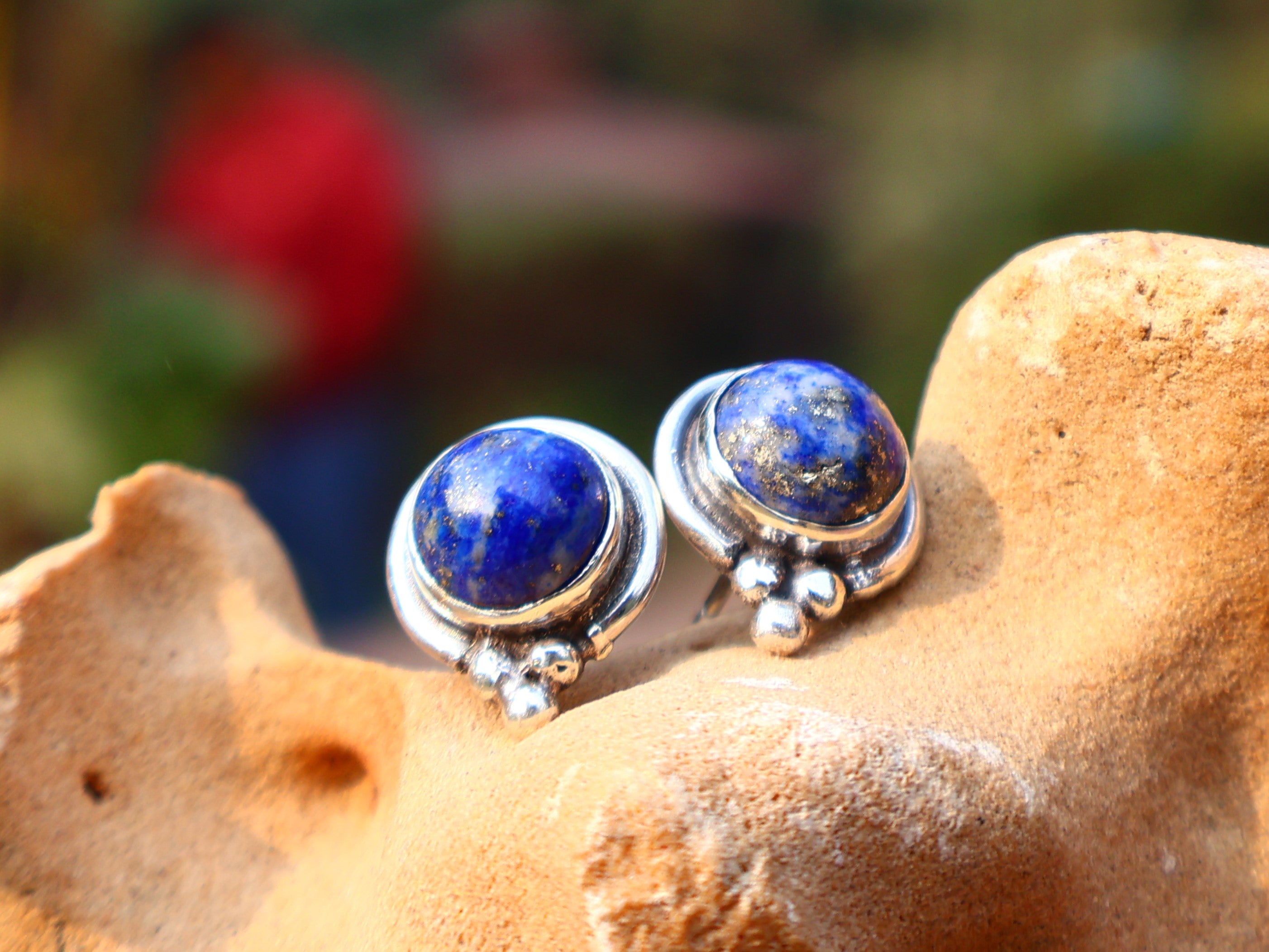 Lapislazuli Ohrstecker 925 massives Sterlingsilber handgefertigte Ohrstecker Alltagsohrringe für Frauen Geschenk für Schwester
