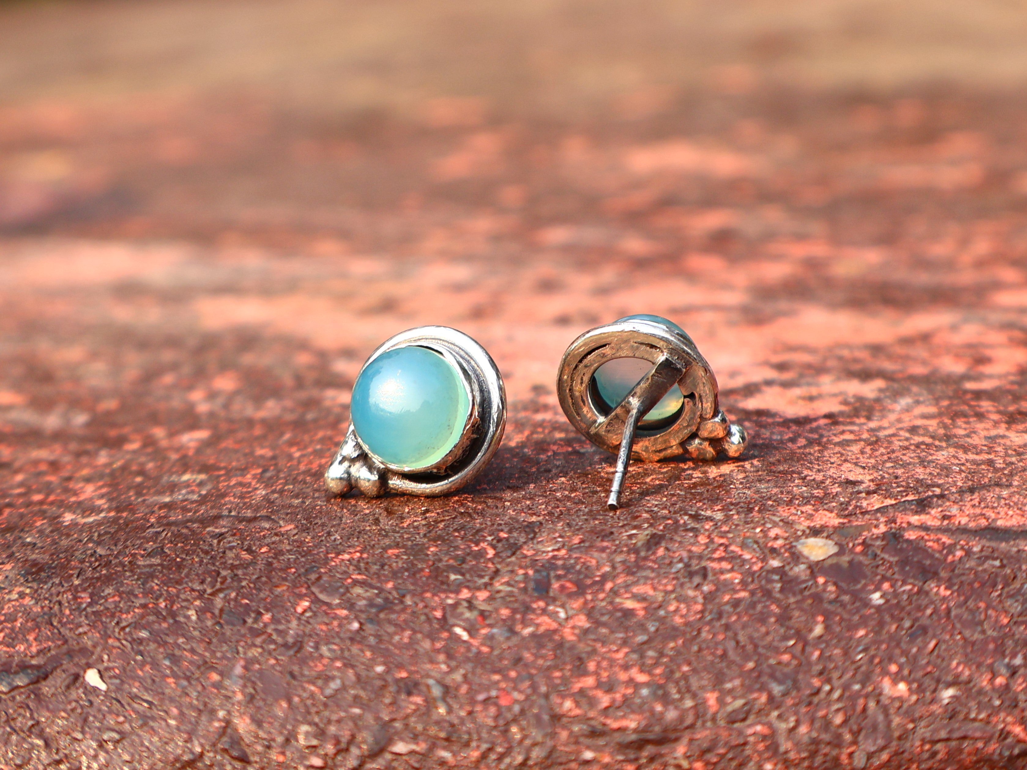 Ohrstecker aus Aqua-Chalcedon, 925er Sterlingsilber, handgefertigt, Alltags-Ohrringe für Damen, Geschenk für Sie