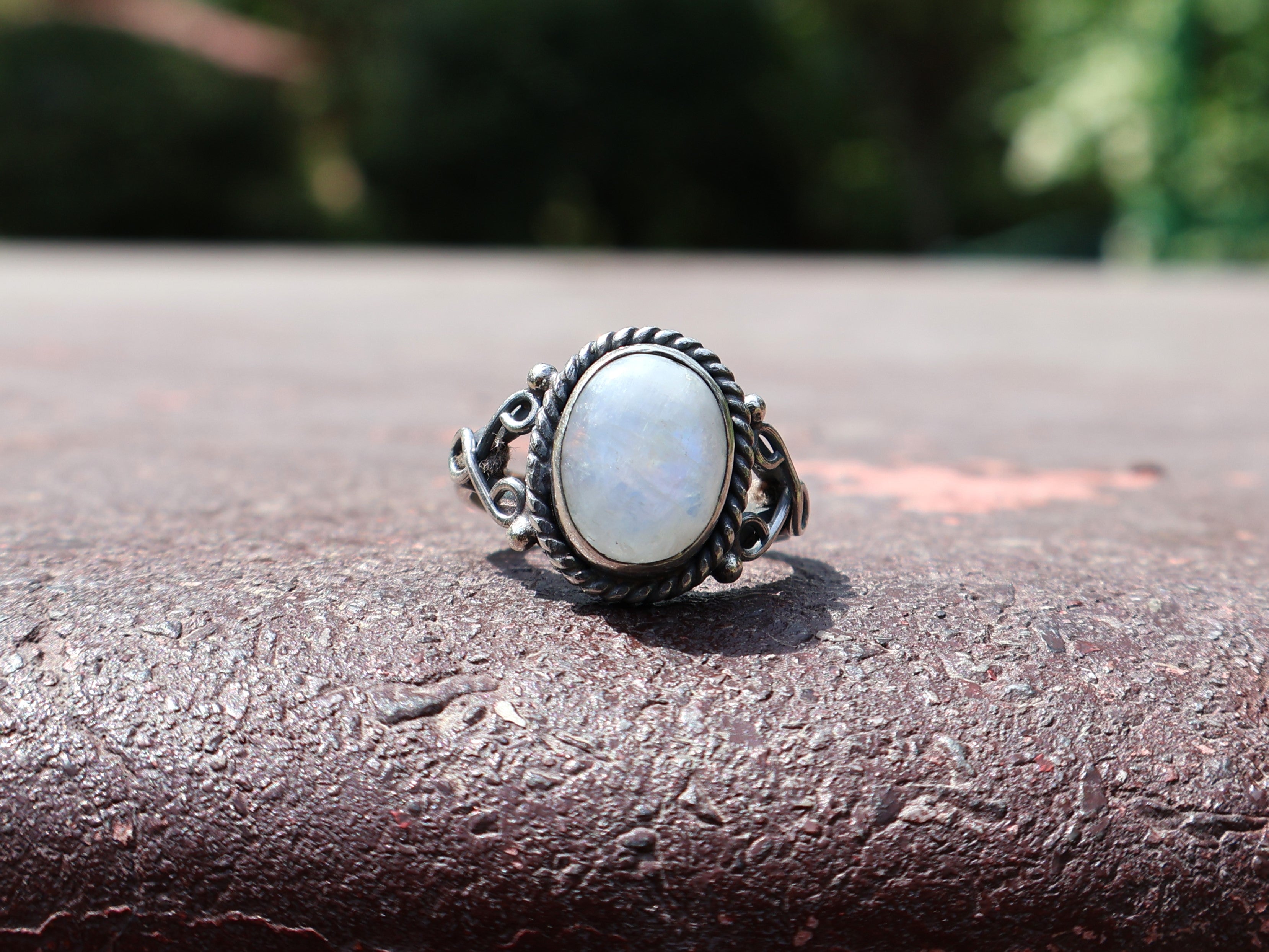 Ovaler Regenbogen-Mondsteinring 925er Sterlingsilber Ring Damen Ring Geburtssteinring Edelsteinring Geschenk für Sie