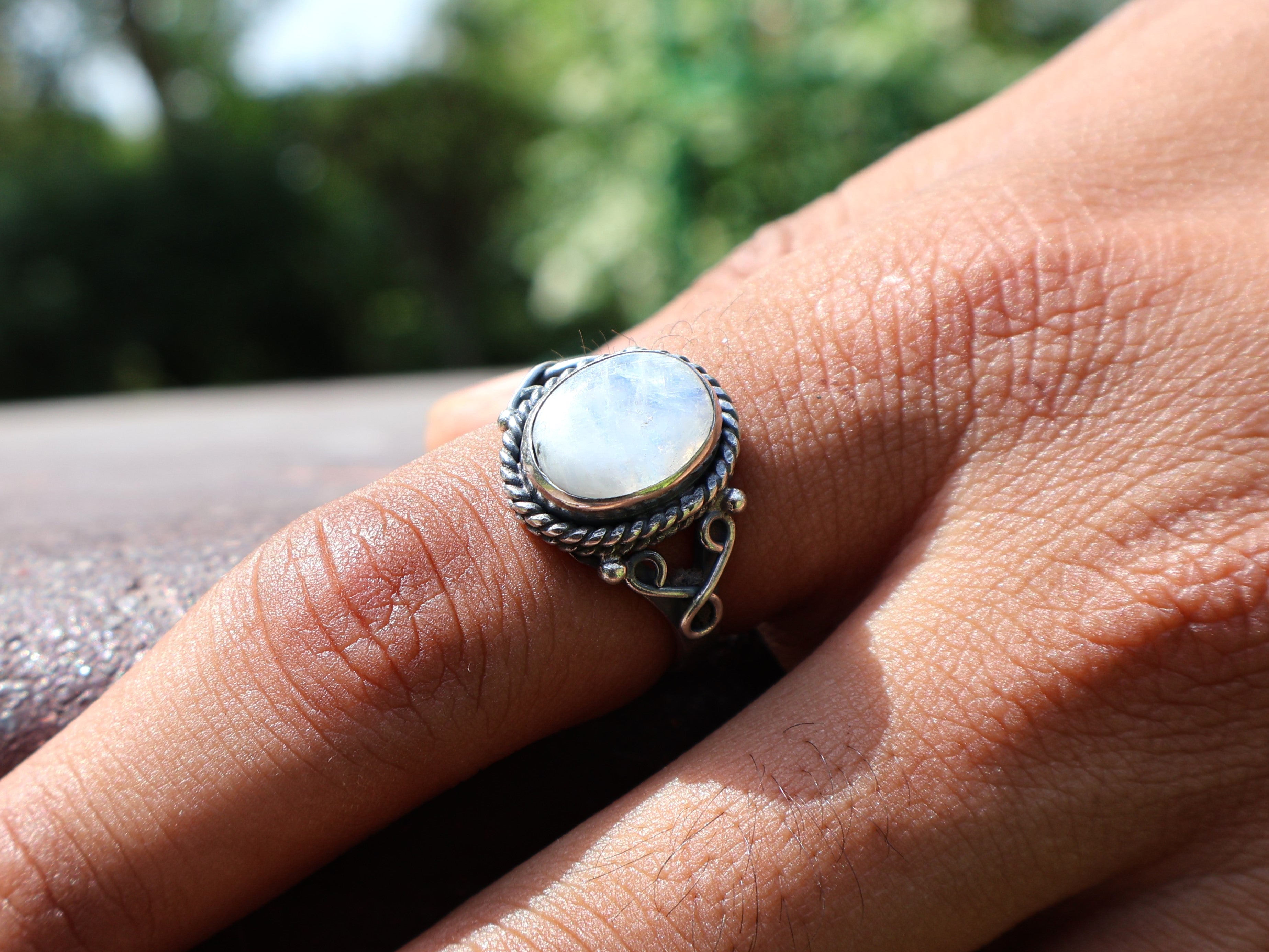 Ovaler Regenbogen-Mondsteinring 925er Sterlingsilber Ring Damen Ring Geburtssteinring Edelsteinring Geschenk für Sie
