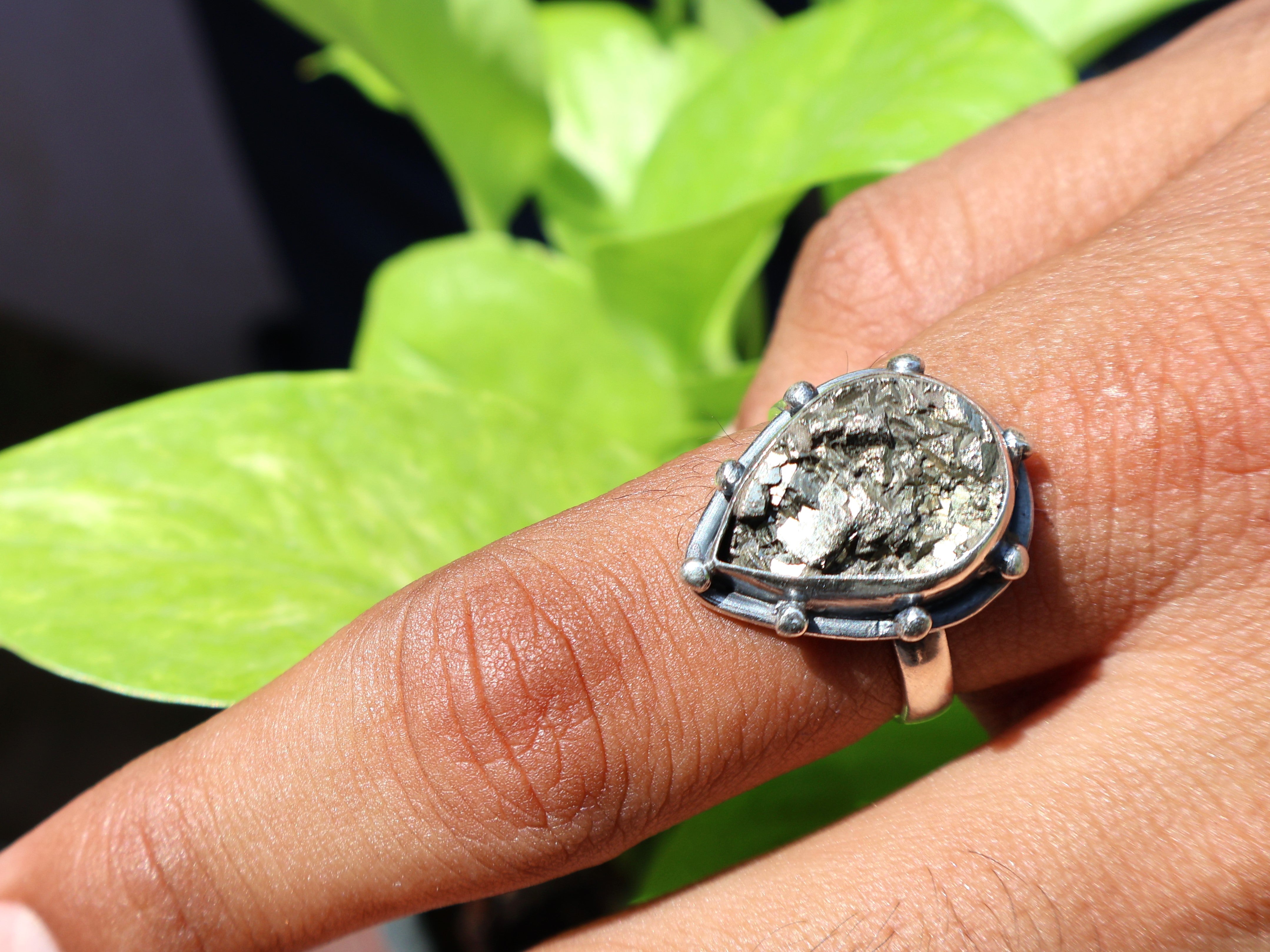 Roh-Pyrit-Edelsteinring Handgefertigter Ring 925er Sterlingsilberring Einzigartiger Ring Tropfenförmiger Ring Geschenk für Sie