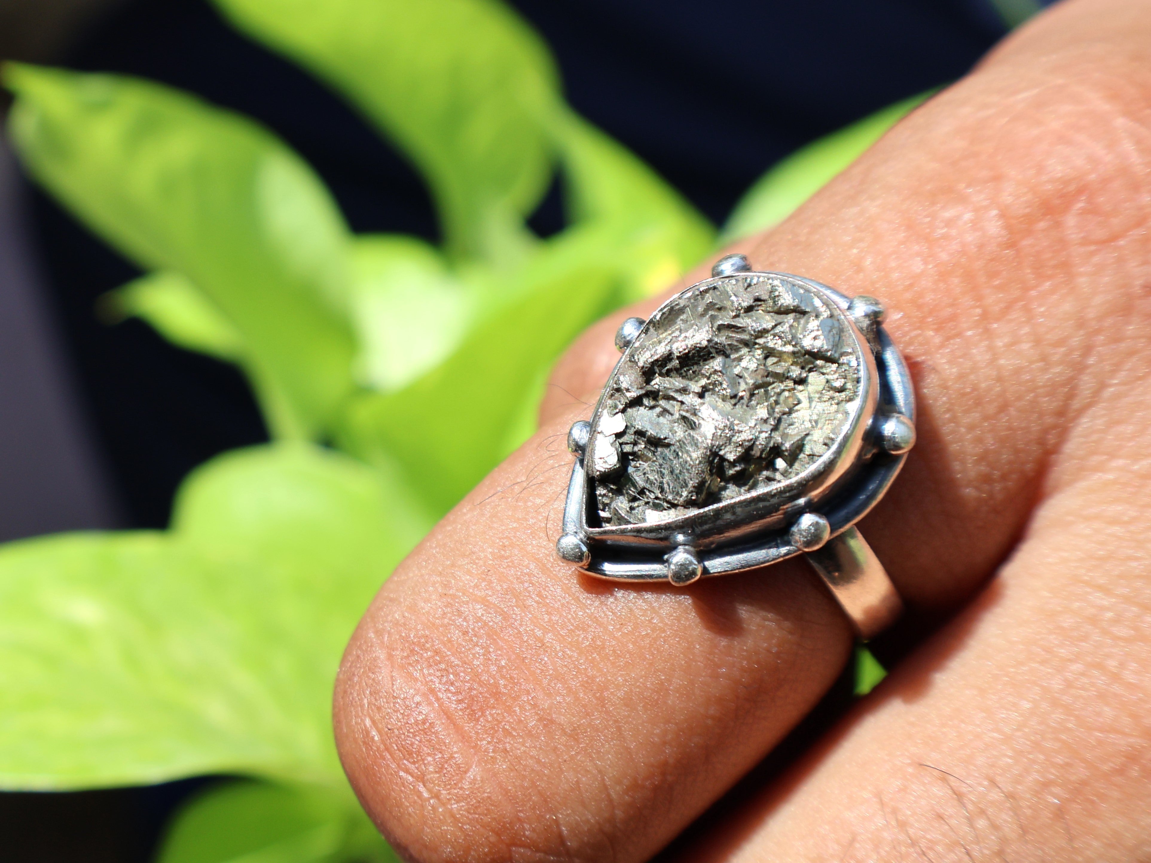 Roh-Pyrit-Edelsteinring Handgefertigter Ring 925er Sterlingsilberring Einzigartiger Ring Tropfenförmiger Ring Geschenk für Sie