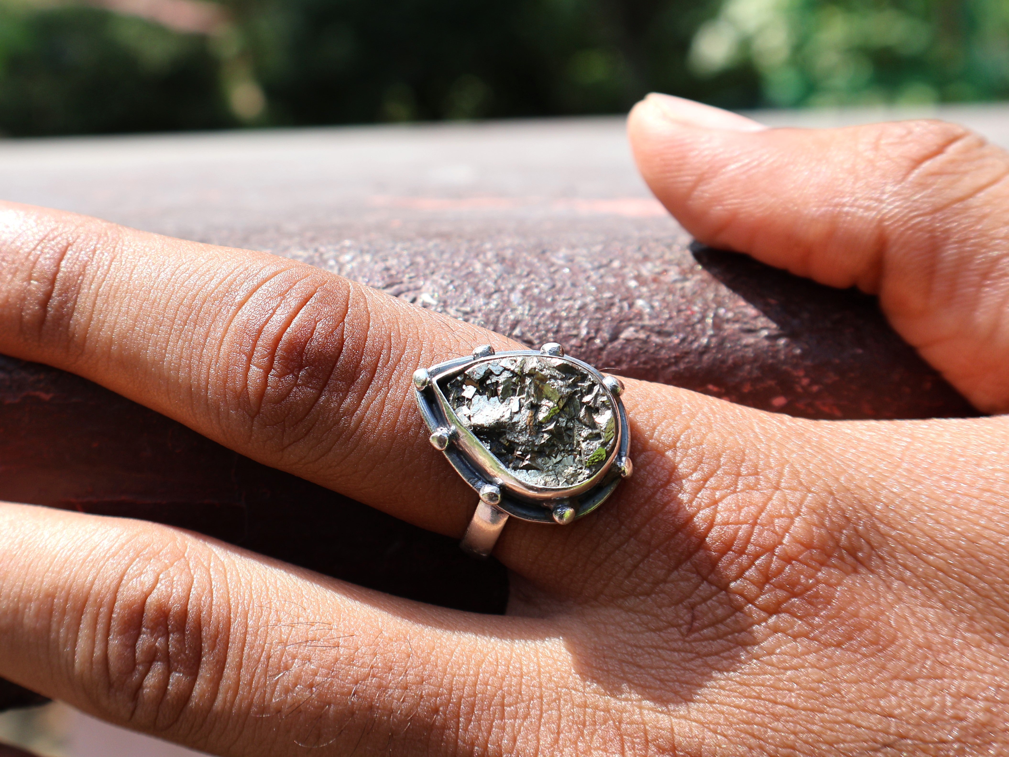 Roh-Pyrit-Edelsteinring Handgefertigter Ring 925er Sterlingsilberring Einzigartiger Ring Tropfenförmiger Ring Geschenk für Sie