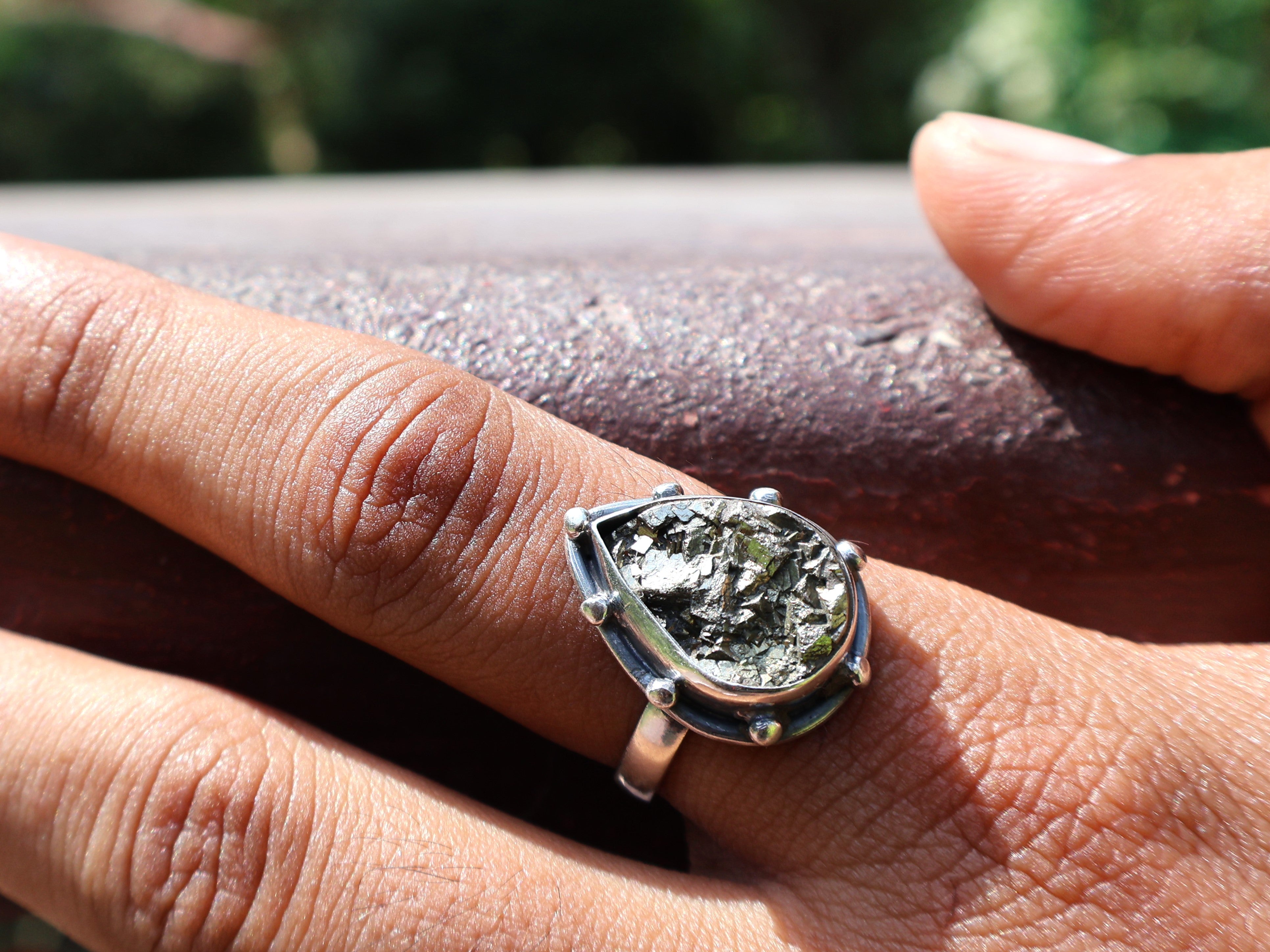 Roh-Pyrit-Edelsteinring Handgefertigter Ring 925er Sterlingsilberring Einzigartiger Ring Tropfenförmiger Ring Geschenk für Sie