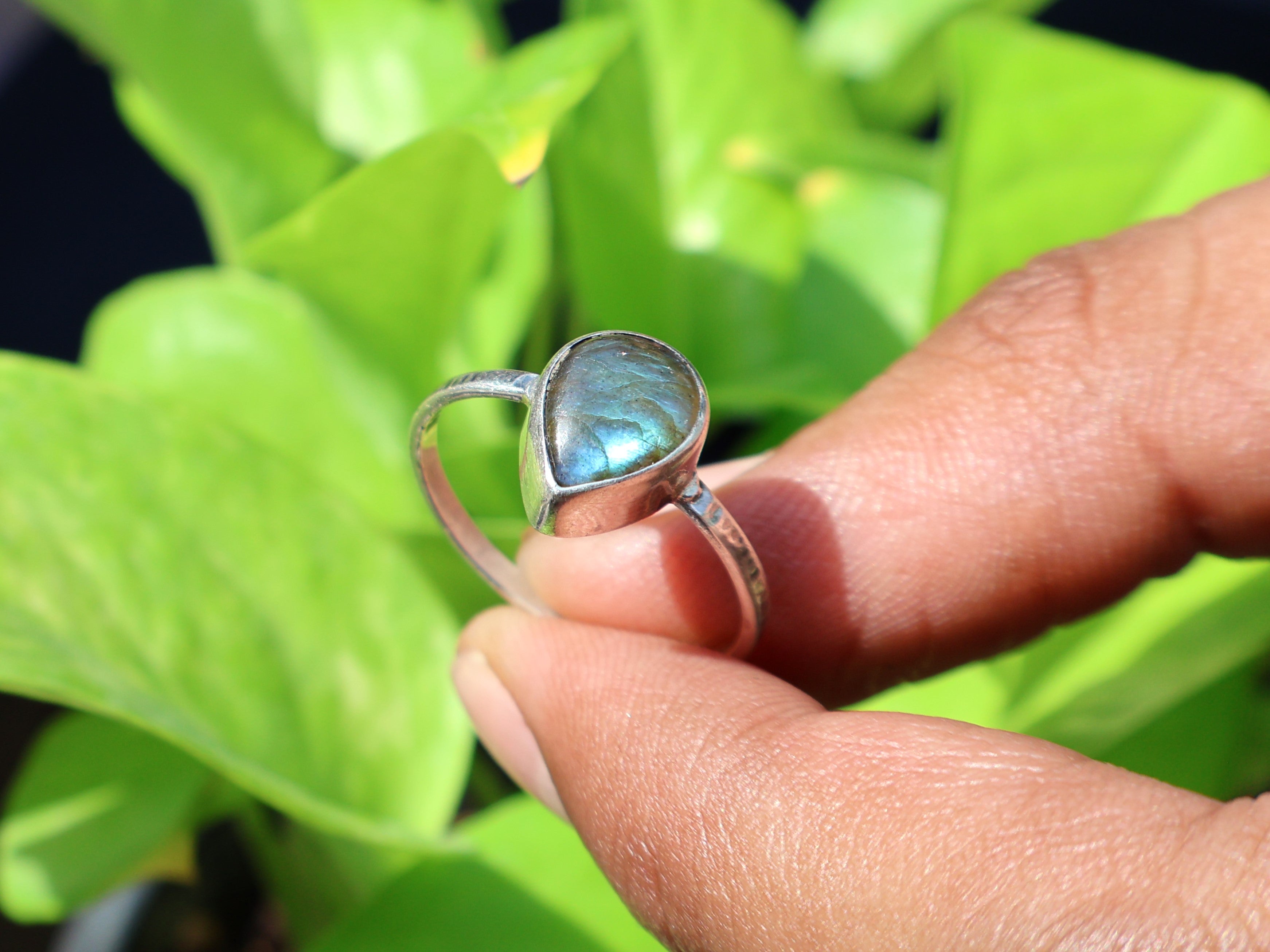 Birnenförmiger Labradoritring 925 Sterling Silber Blauer Feuersteinring Boho Zierlicher Ring Geschenk für Sie
