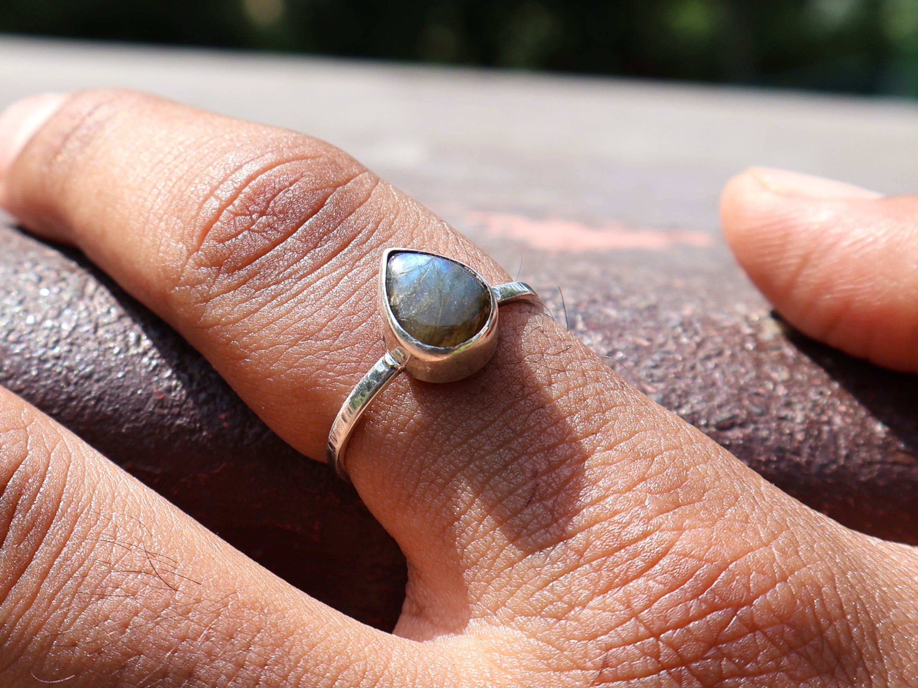 Birnenförmiger Labradoritring 925 Sterling Silber Blauer Feuersteinring Boho Zierlicher Ring Geschenk für Sie